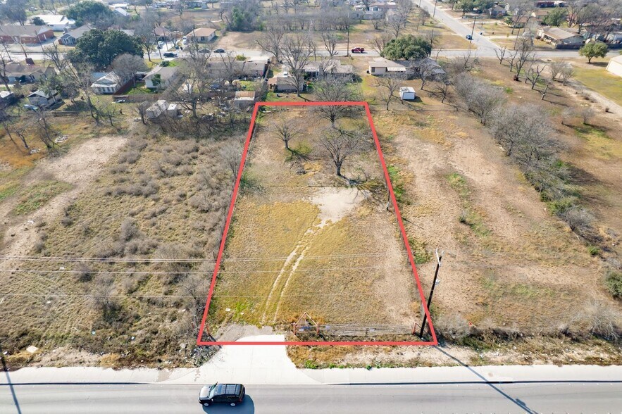 1521 SE Loop 410, San Antonio, TX à vendre - Photo du bâtiment - Image 3 de 17