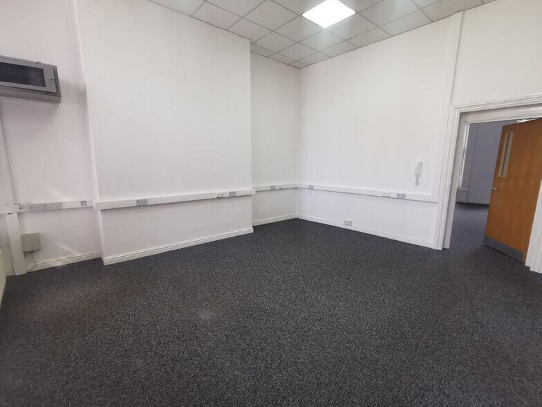 63 Westgate Rd, Newcastle Upon Tyne à louer - Photo du bâtiment - Image 2 de 8