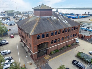 Plus de détails pour New Harbour Rd S, Poole - Bureau à louer