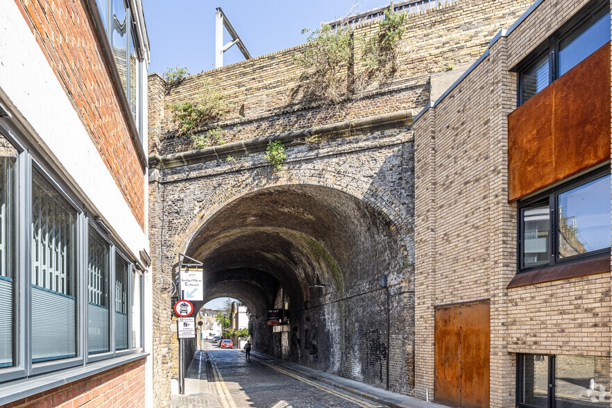 4C Prowse Pl, London for lease - Building Photo - Image 3 of 3