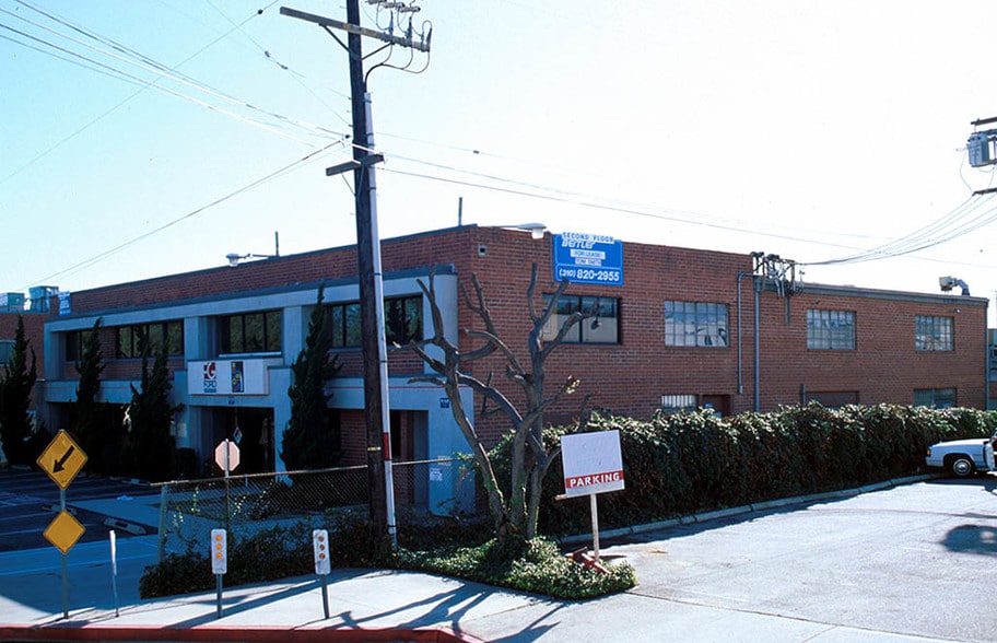 2435 Military Ave, Los Angeles, CA for lease - Building Photo - Image 2 of 21