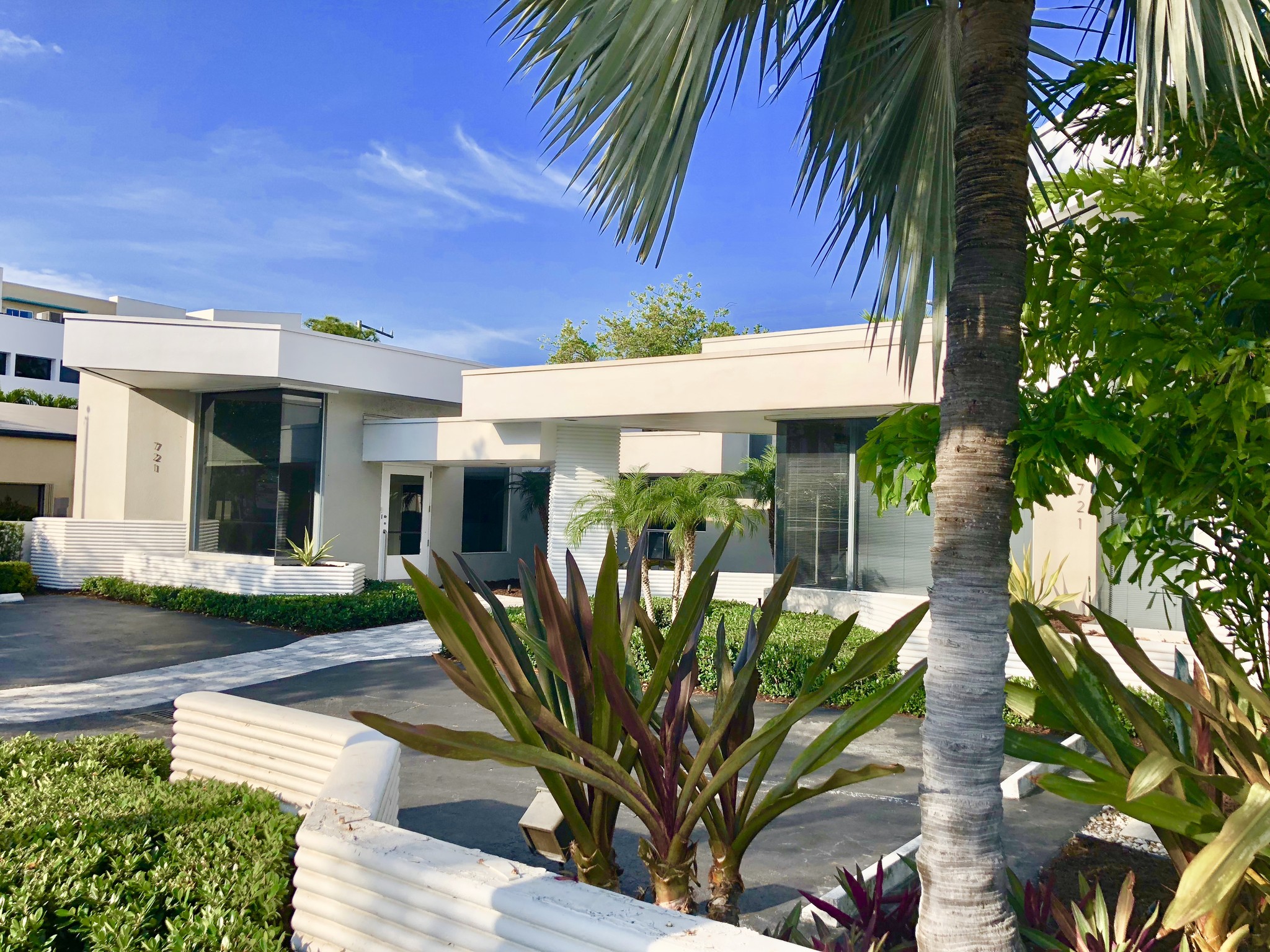 721 NE 3rd Ave, Fort Lauderdale, FL for lease Building Photo- Image 1 of 57