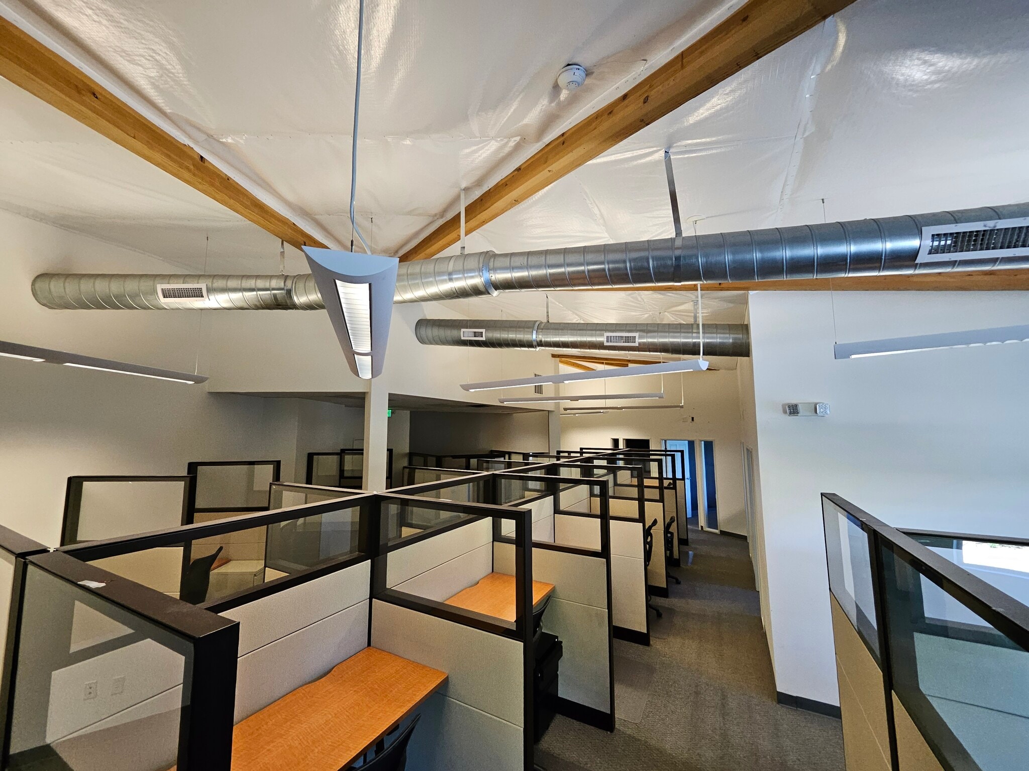 5605 Riggins Ct, Reno, NV à vendre Photo du bâtiment- Image 1 de 12