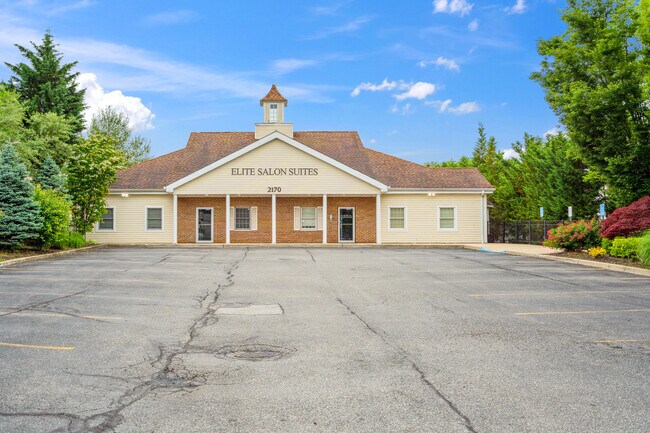 More details for 2170 Joshuas Path, Hauppauge, NY - Retail for Sale