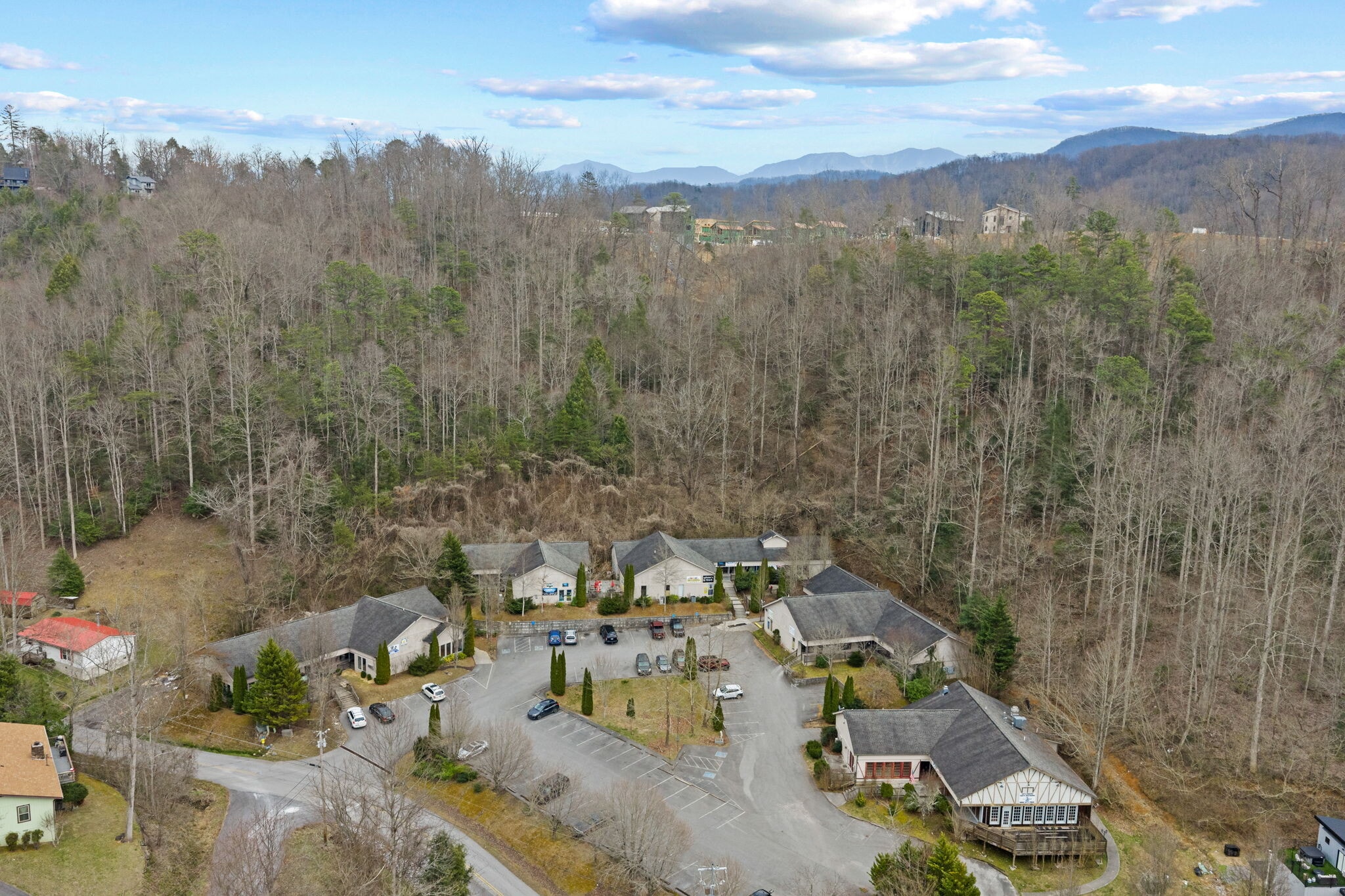 170 Glades Rd, Gatlinburg, TN for sale Primary Photo- Image 1 of 9