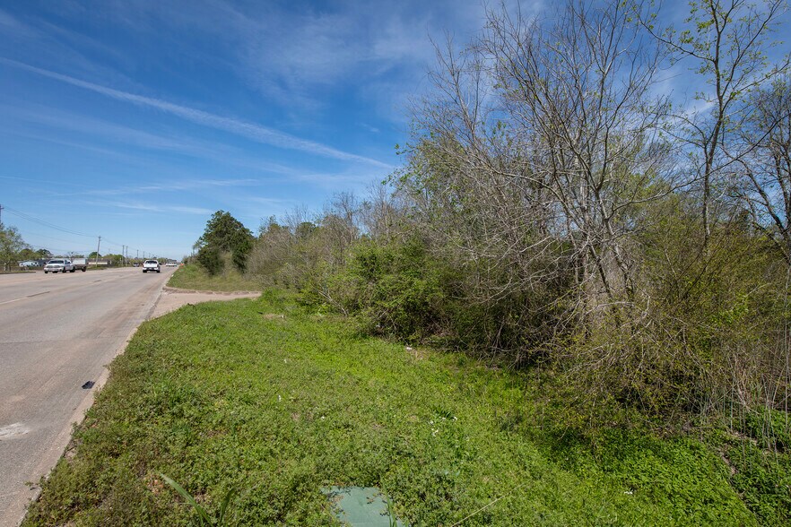 2701 Fm 646 Rd, Santa Fe, TX à vendre - Photo du bâtiment - Image 2 de 14