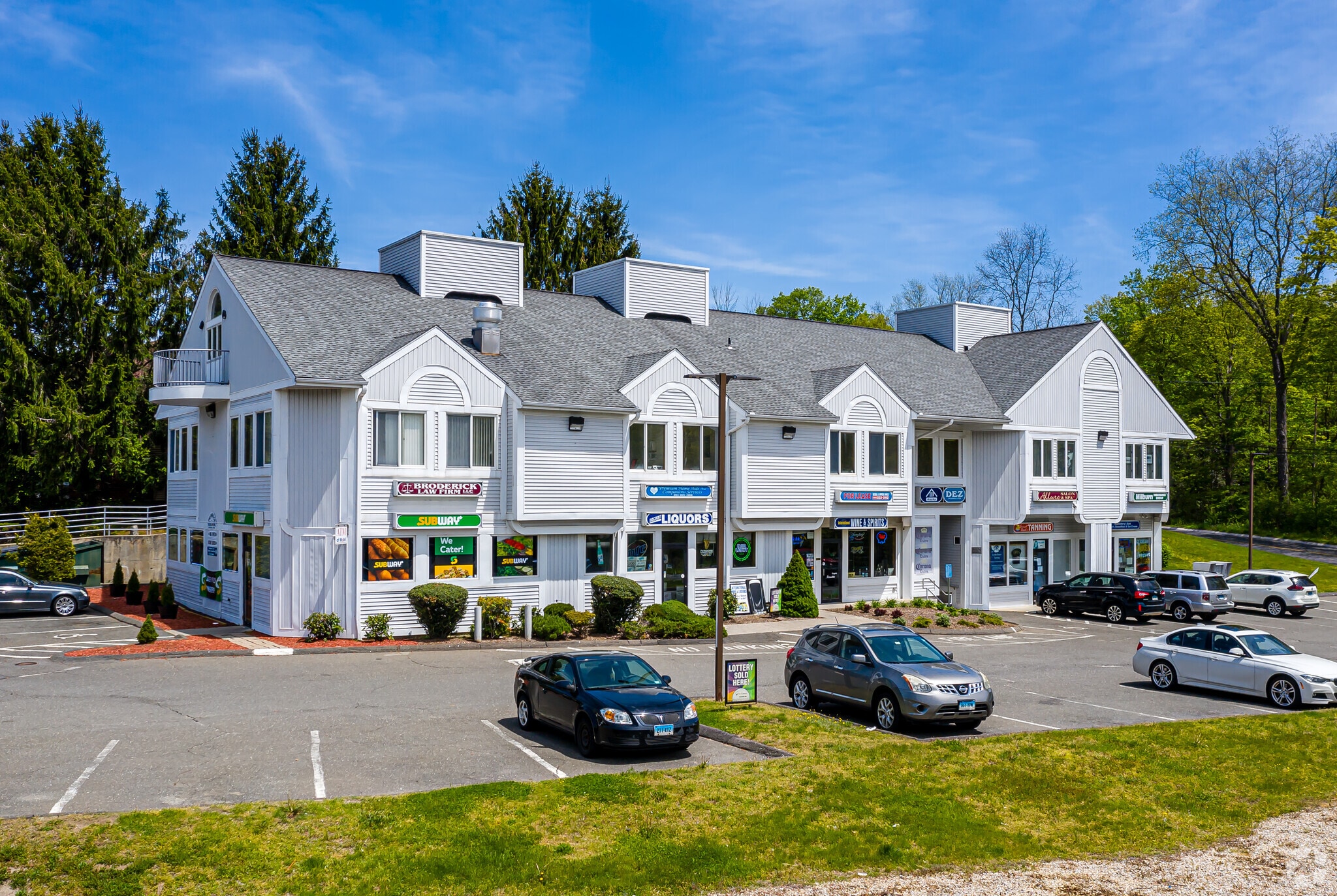 750 Straits Tpke, Middlebury, CT for lease Primary Photo- Image 1 of 12