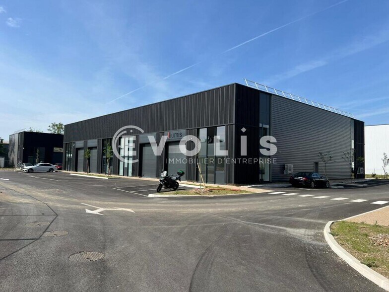 Flex dans Trévoux à louer - Photo du bâtiment - Image 1 de 6