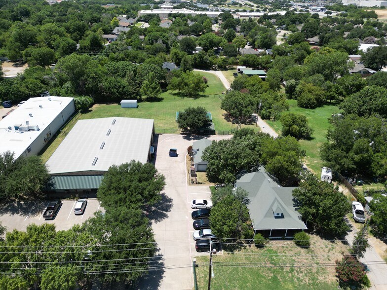 729 N Cowan Ave, Lewisville, TX à vendre - Photo principale - Image 1 de 23