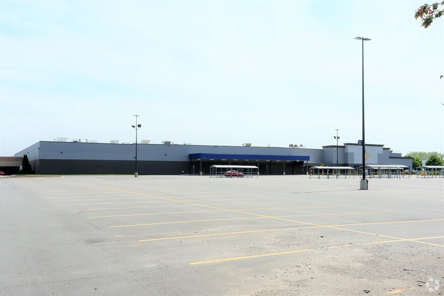 340 E Edgewood Blvd, Lansing, MI for lease - Building Photo - Image 3 of 12