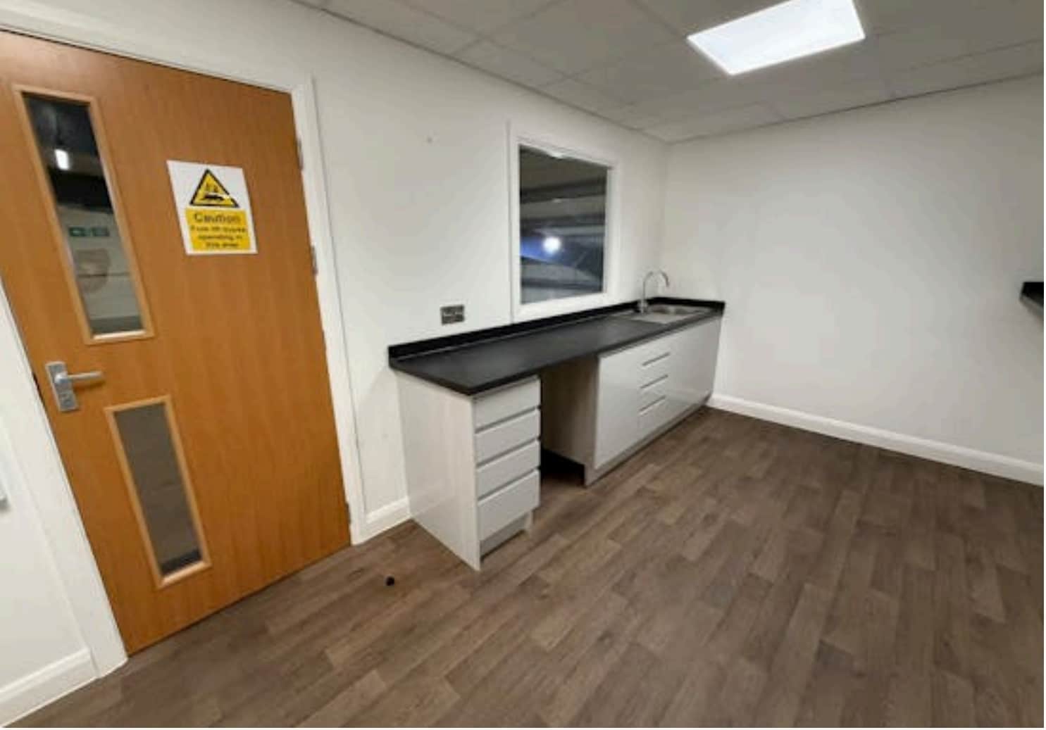 Woodland Clos, Mansfield for lease Interior Photo- Image 1 of 9