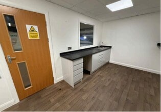 Woodland Clos, Mansfield for lease Interior Photo- Image 1 of 9