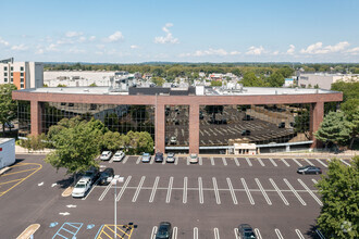 825 E Gate Blvd, Garden City, NY - AÉRIEN  Vue de la carte - Image1