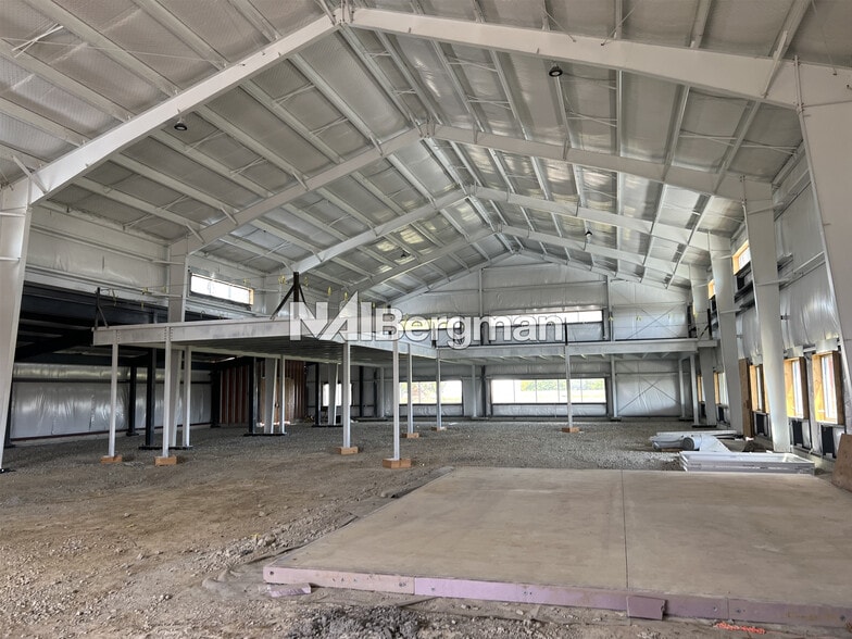 450 Western Ave, Lewisburg, OH à vendre - Photo intérieure - Image 3 de 8