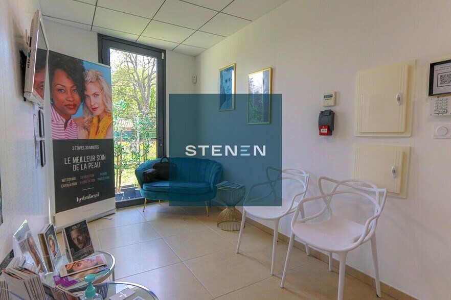 215 Rue De La Coquillade, Aix-en-Provence for lease - Interior Photo - Image 3 of 7