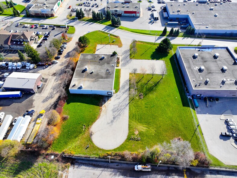 59 Montclair Dr, Woodstock, ON à vendre - Photo du bâtiment - Image 3 de 11