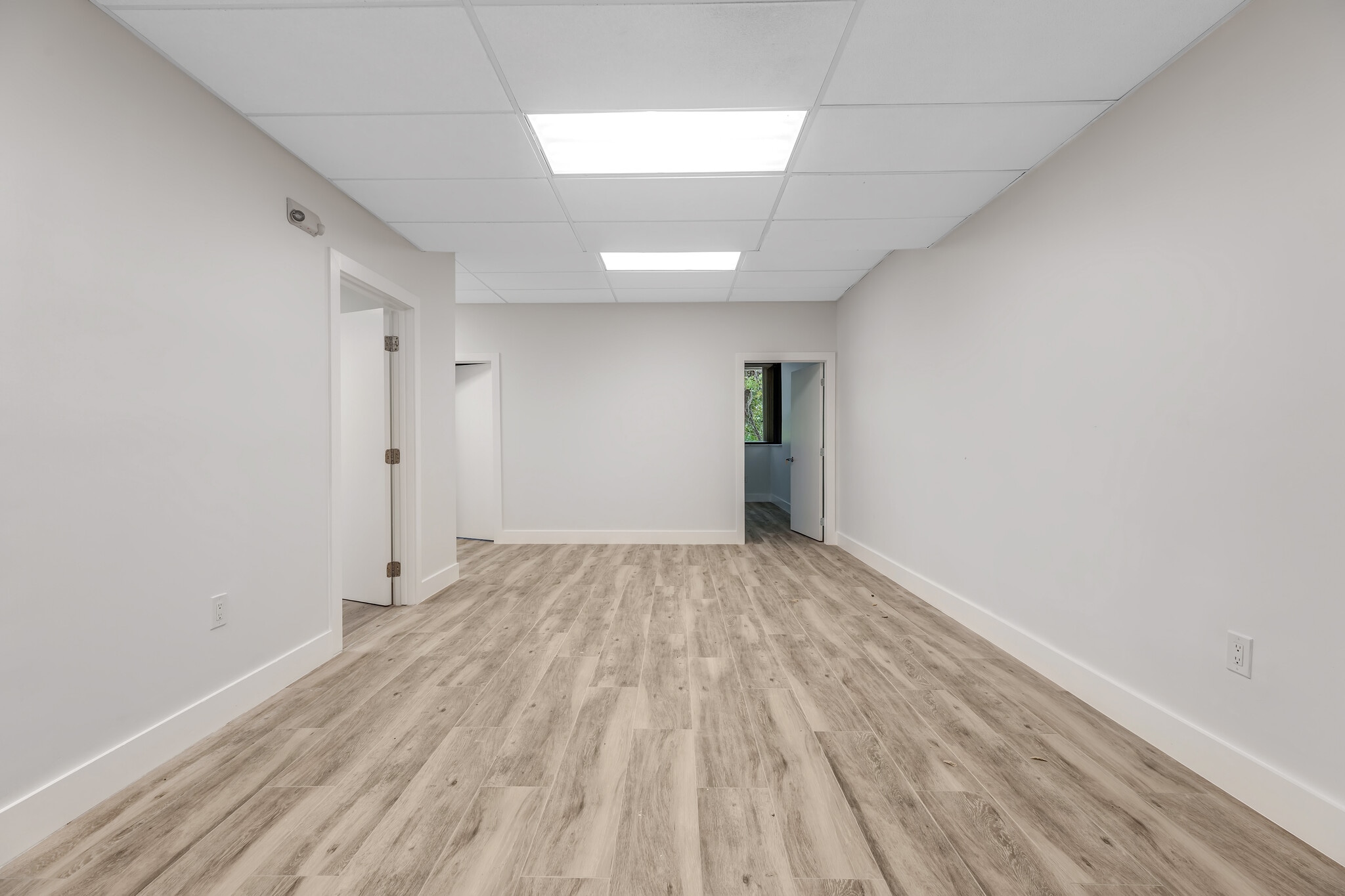 7001 SW 97th Ave, Miami, FL for lease Interior Photo- Image 1 of 35