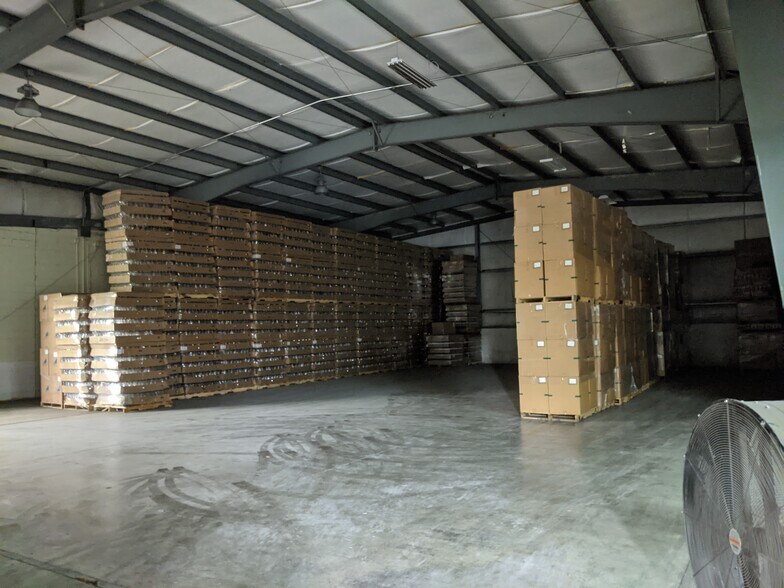 18 Main St, Silver Creek, NY à louer - Photo du bâtiment - Image 2 de 20