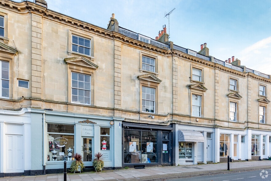 4 Montpellier Walk, Cheltenham for lease - Primary Photo - Image 1 of 5