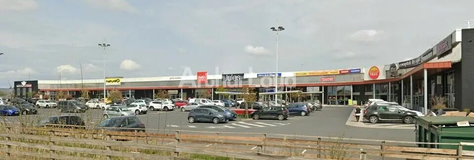 Commerce de détail dans Cormontreuil à louer - Photo du bâtiment - Image 2 de 2