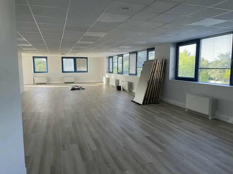 Bureau dans Écully à louer - Photo intérieure - Image 1 de 14