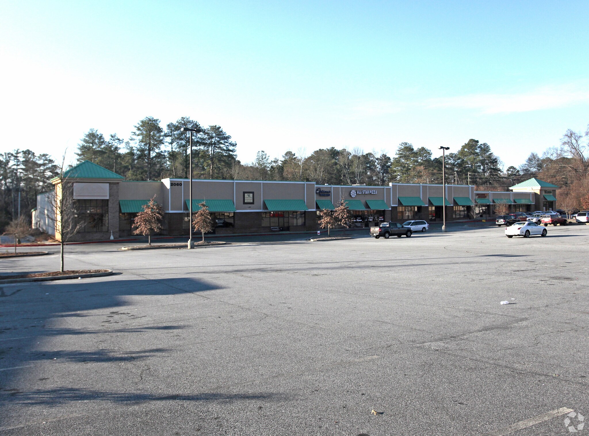 2040-2080 Lower Roswell Rd, Marietta, GA for lease Primary Photo- Image 1 of 7
