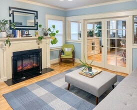 4076 N Mississippi Ave, Portland, OR for sale Interior Photo- Image 1 of 5