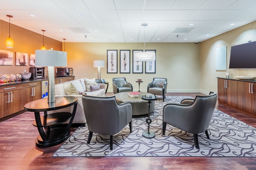4401-4411 Forbes Blvd, Lanham, MD à louer - Photo intérieure - Image 2 de 5