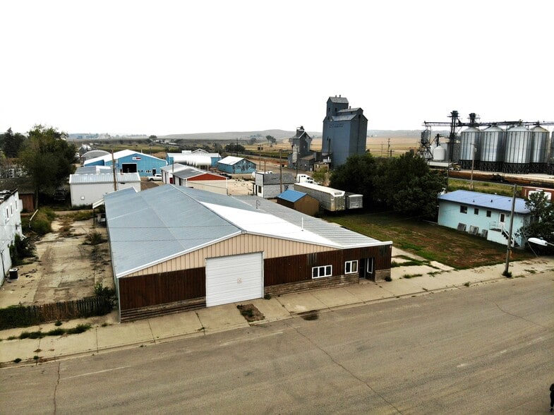 12 Broadway Ave, Culbertson, MT for sale - Building Photo - Image 2 of 21