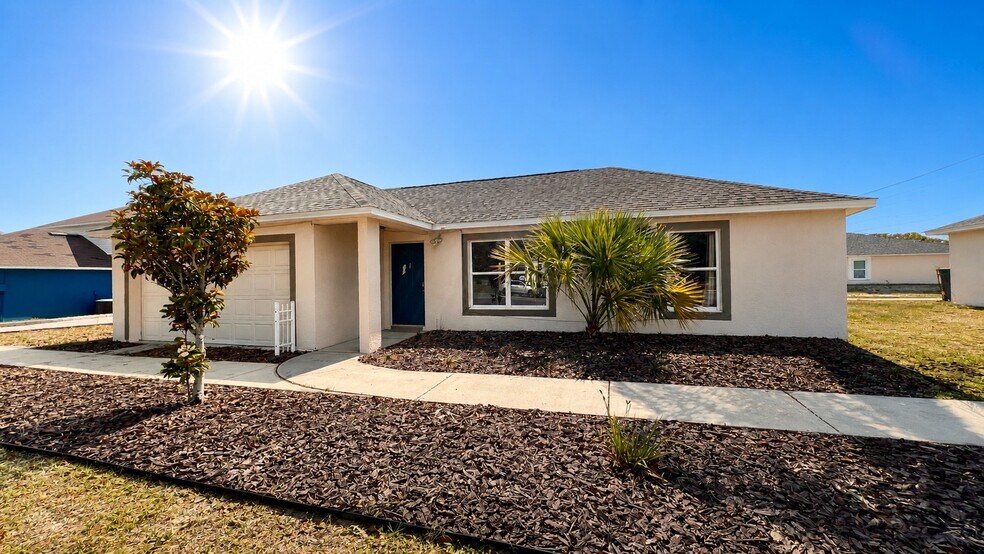3083 Landover Blvd, Spring Hill, FL à louer - Photo du bâtiment - Image 1 de 1