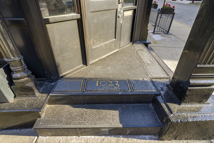 1023 W Lake St, Chicago, IL for lease - Building Photo - Image 3 of 16