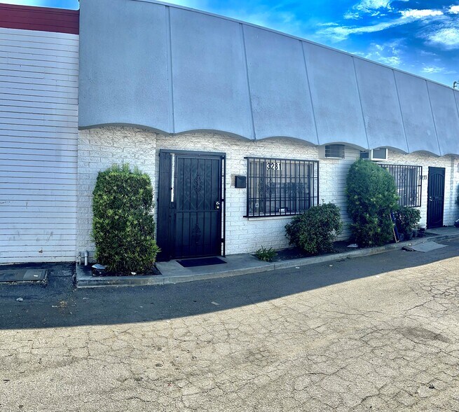 12224 Garvey Ave, El Monte, CA à louer - Photo du bâtiment - Image 3 de 21
