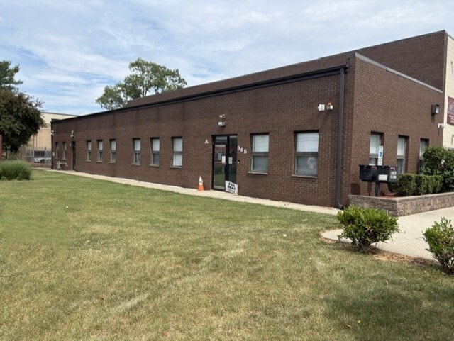 565 Green Ln, Union Township, NJ for lease Interior Photo- Image 1 of 1