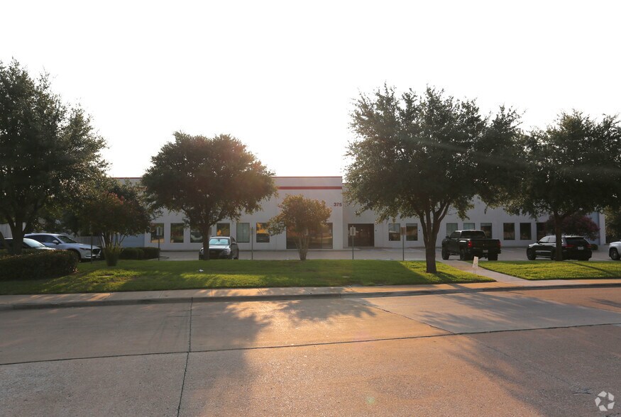 375 Commerce St, Southlake, TX à louer - Photo du bâtiment - Image 3 de 19