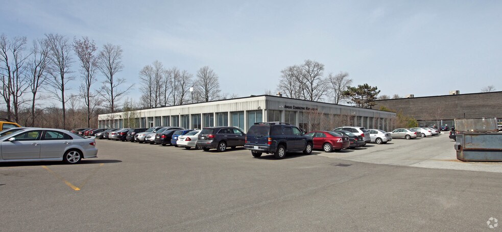 1125 Leslie St, Toronto, ON for lease - Building Photo - Image 2 of 23