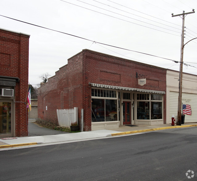 120 N 21st St, Purcellville, VA for sale - Primary Photo - Image 1 of 1