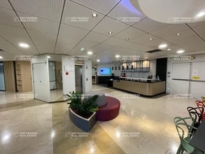 Bureau dans Lyon à louer Photo intérieure- Image 2 de 16