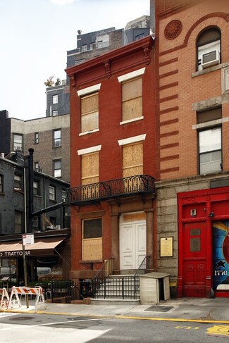 Plus de détails pour 130 W 10th St, New York, NY - Commerce de détail à louer