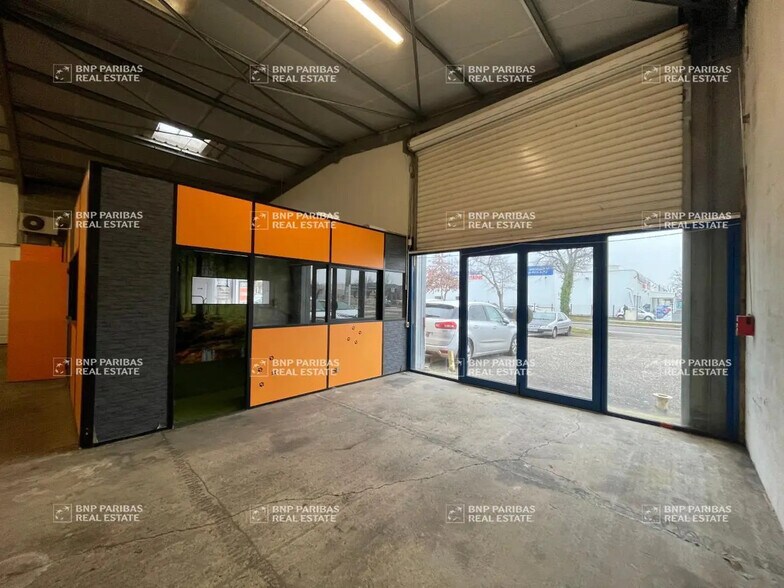 Office in Mérignac for lease - Interior Photo - Image 3 of 14