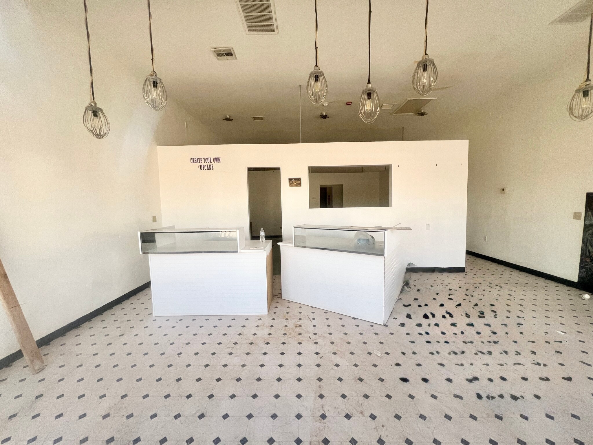 1911 S Sunnylane Rd, Del City, OK for lease Interior Photo- Image 1 of 2