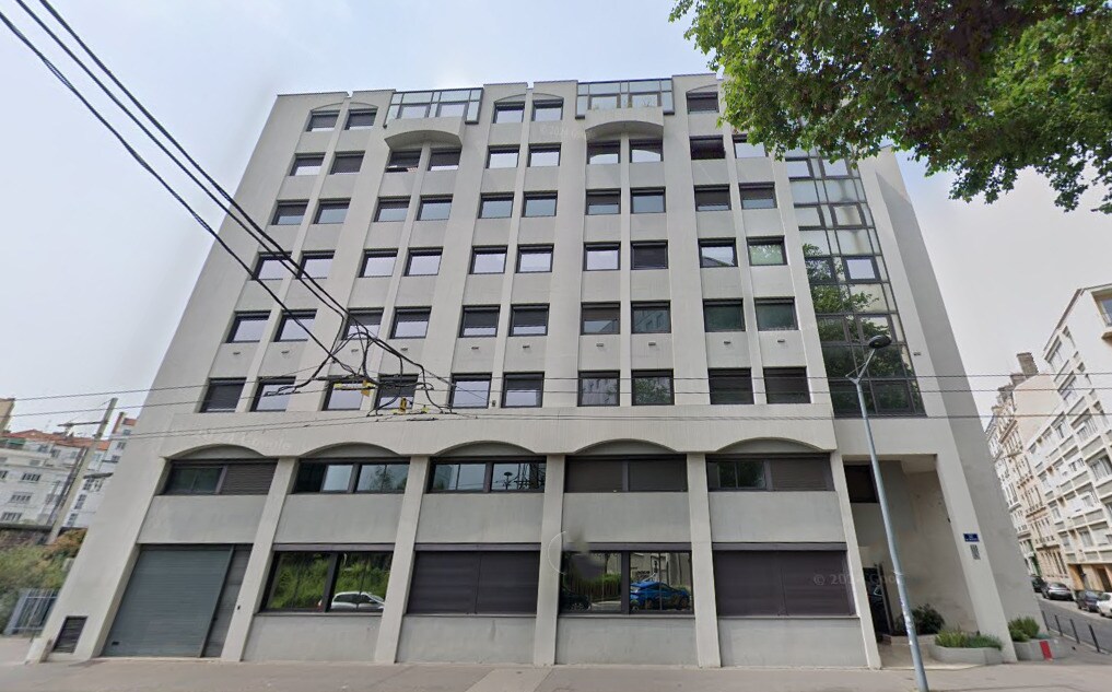 13 Rue Des Emeraudes, Lyon à vendre Photo du bâtiment- Image 1 de 2