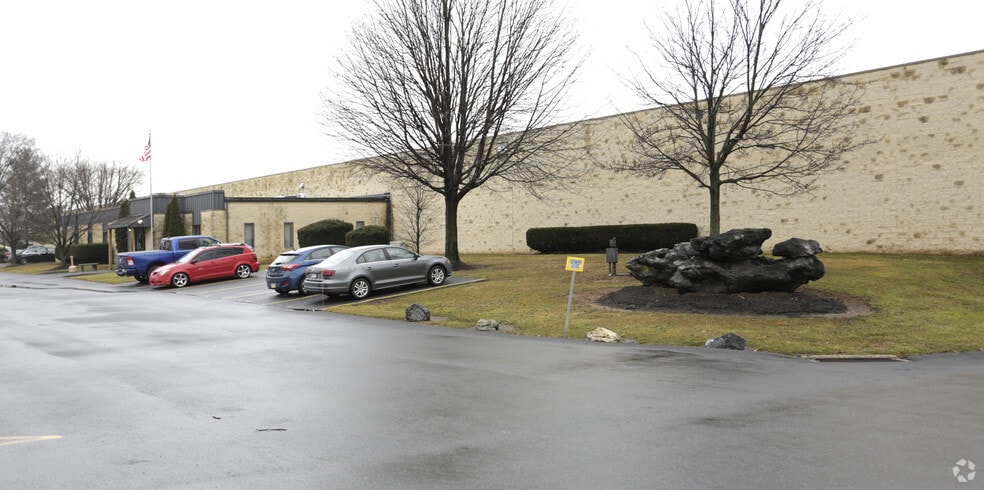 3 Danforth Dr, Easton, PA for lease - Building Photo - Image 3 of 6