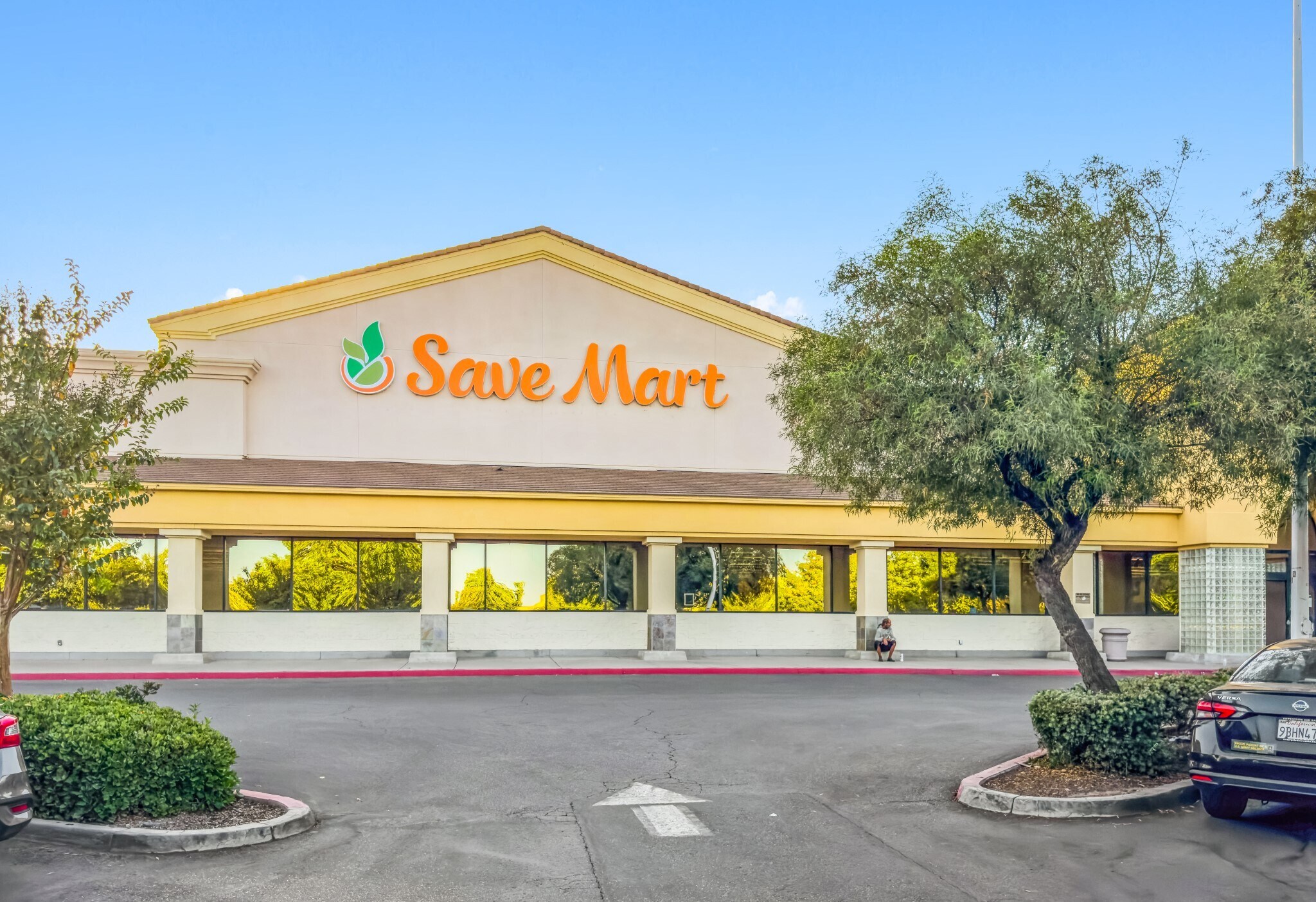 6701-6797 N Milburn Ave, Fresno, CA for lease Primary Photo- Image 1 of 10