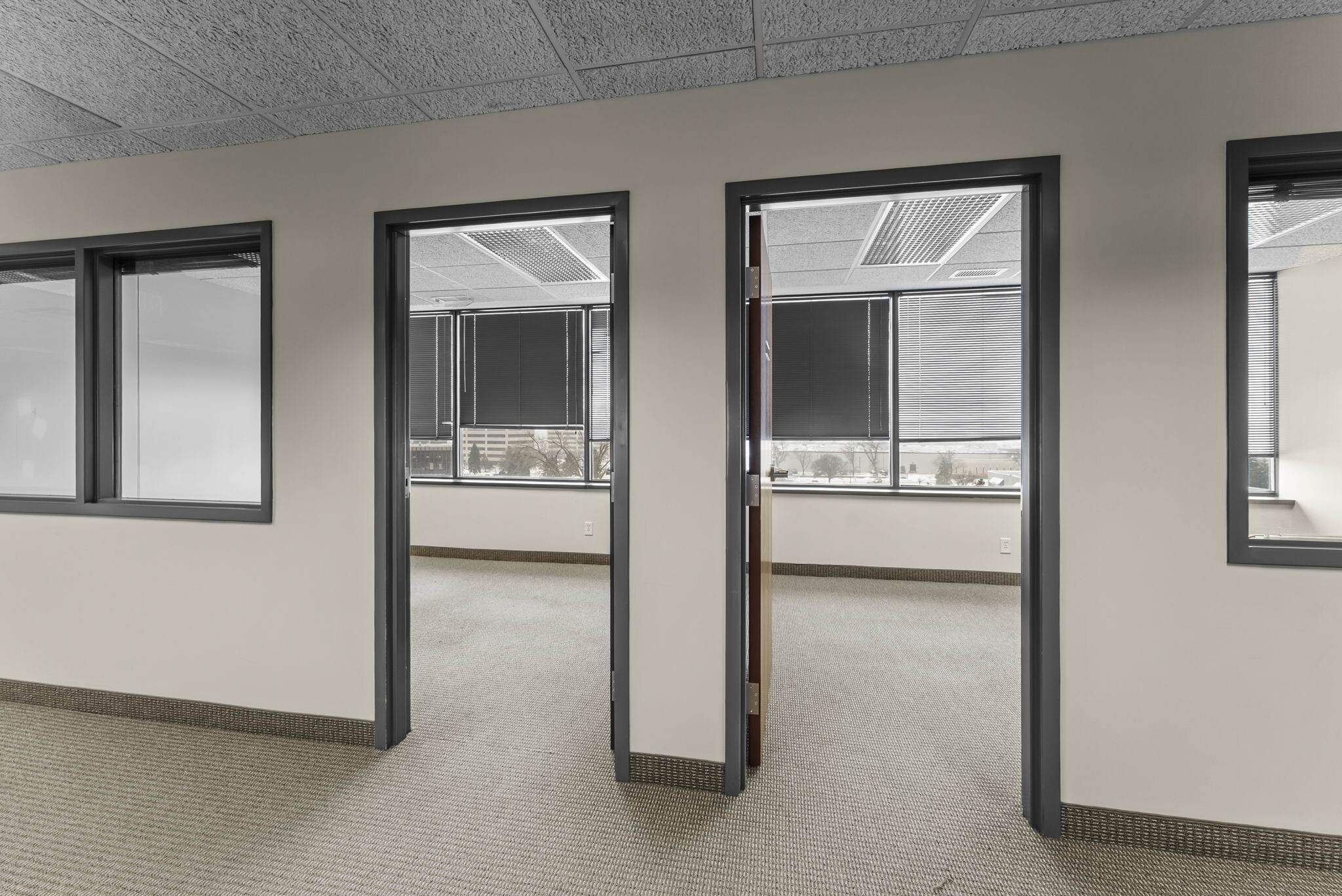 7301 Ohms Ln, Edina, MN for lease Interior Photo- Image 1 of 40