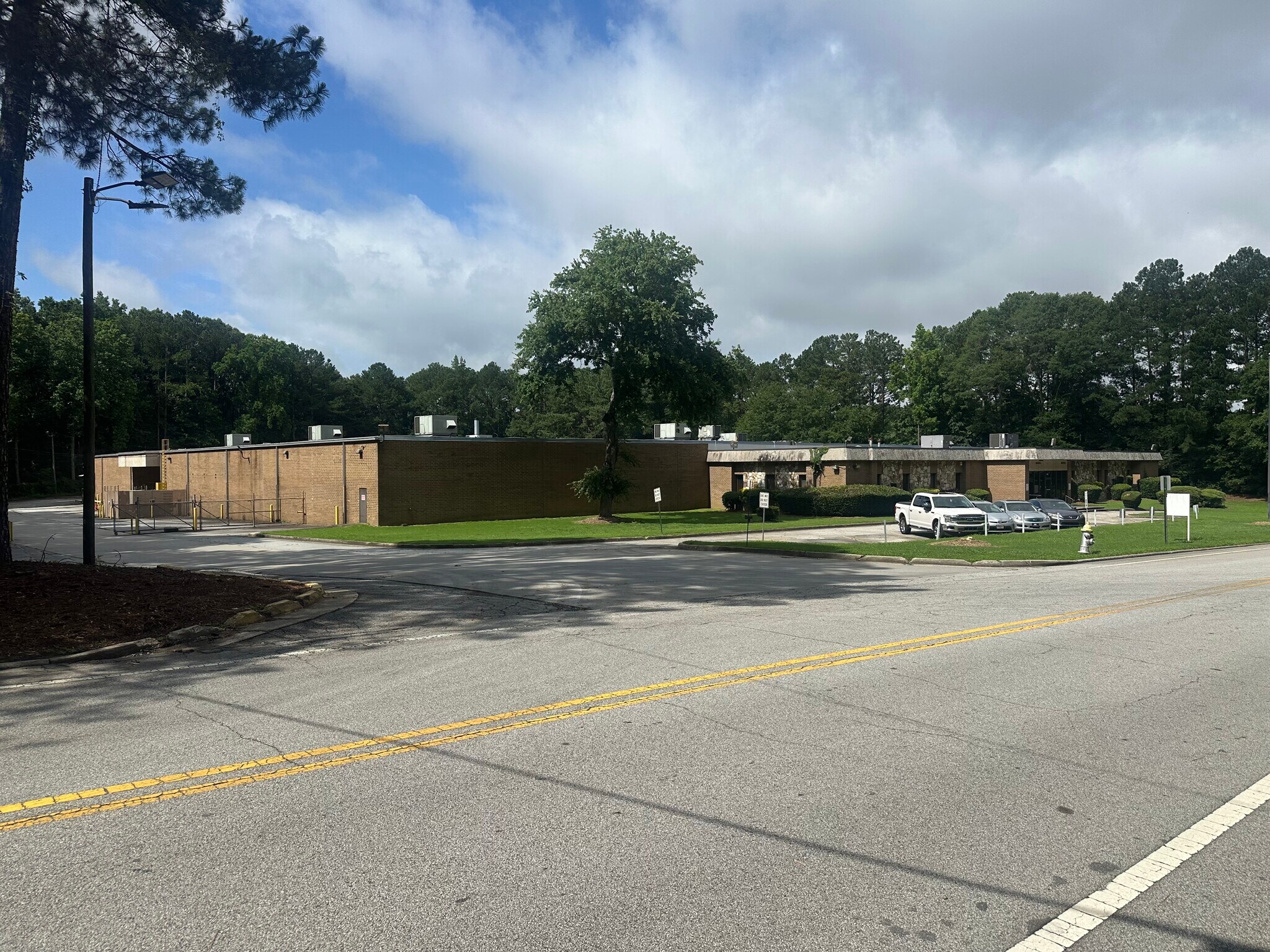 4070 Shirley Dr SW, Atlanta, GA for sale Building Photo- Image 1 of 13