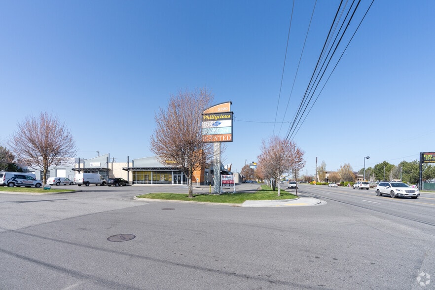 5320 E Sprague Ave, Spokane, WA for lease - Building Photo - Image 2 of 5