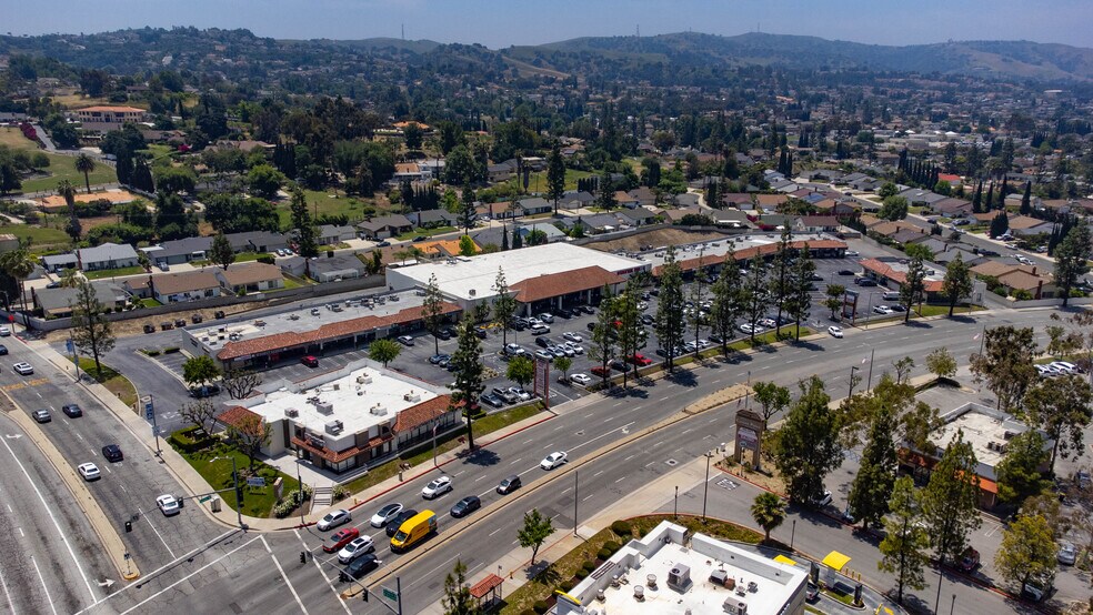 19756 Colima Rd, Rowland Heights, CA à louer - Photo du bâtiment - Image 2 de 9