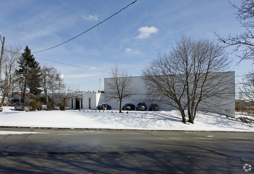 10050 Clinton Rd, Cleveland, OH for sale - Primary Photo - Image 1 of 1