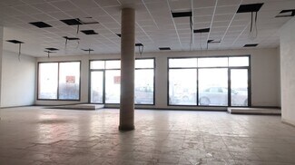 Plus de détails pour Multi-résidentiel à vendre