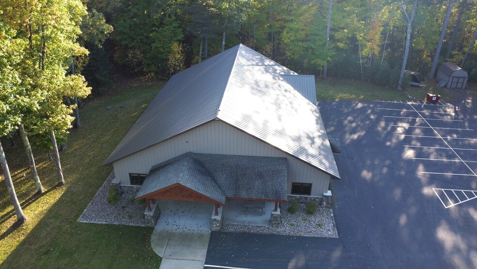 9559 Bolger Lake Rd, Minocqua, WI for sale - Building Photo - Image 3 of 52